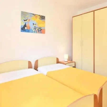 Apartment Lida Supetar