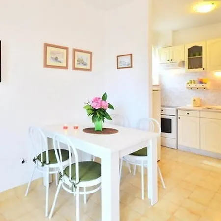 Apartment Lida *