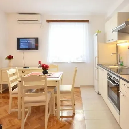 Apartment Lida *